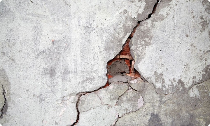 Foundation Cracks​